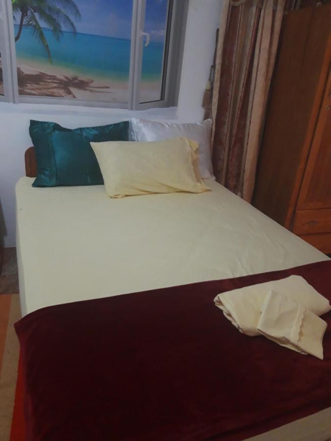Tranquil Guest House Buccoo Phòng bức ảnh